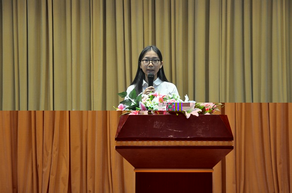 候選人進行演講